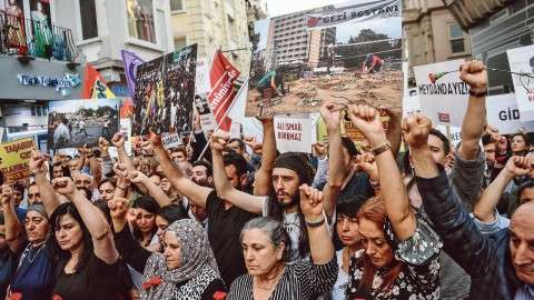 Le pouvoir turc resserre l'étau sur la société civile